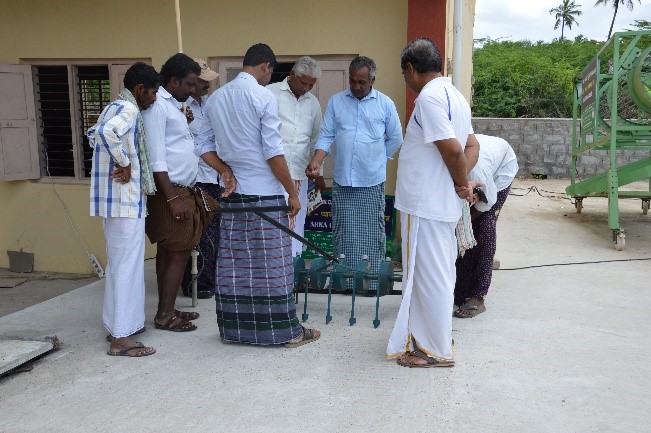 Field day cum Demonstration on “Machinery and Technology for Onion Cultivation and Processing” at Giriyapura village,  Kadur (Tk.), Chikkamagaluru (Dt.), Karnataka on 21.09.2021