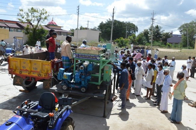 Field day cum Demonstration on “Machinery and Technology for Onion Cultivation and Processing” at Giriyapura village,  Kadur (Tk.), Chikkamagaluru (Dt.), Karnataka on 21.09.2021