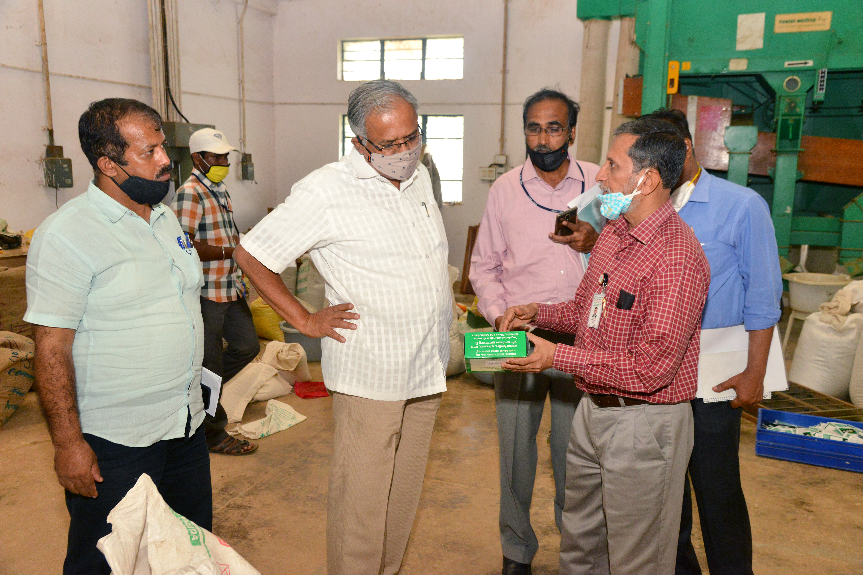 Visit of Sri. Suresh Kumar Hon’ble Minister of Primary and Secondary Education and Sakala, Government of Karnataka on 7th July 2020 to ICAR-IIHR