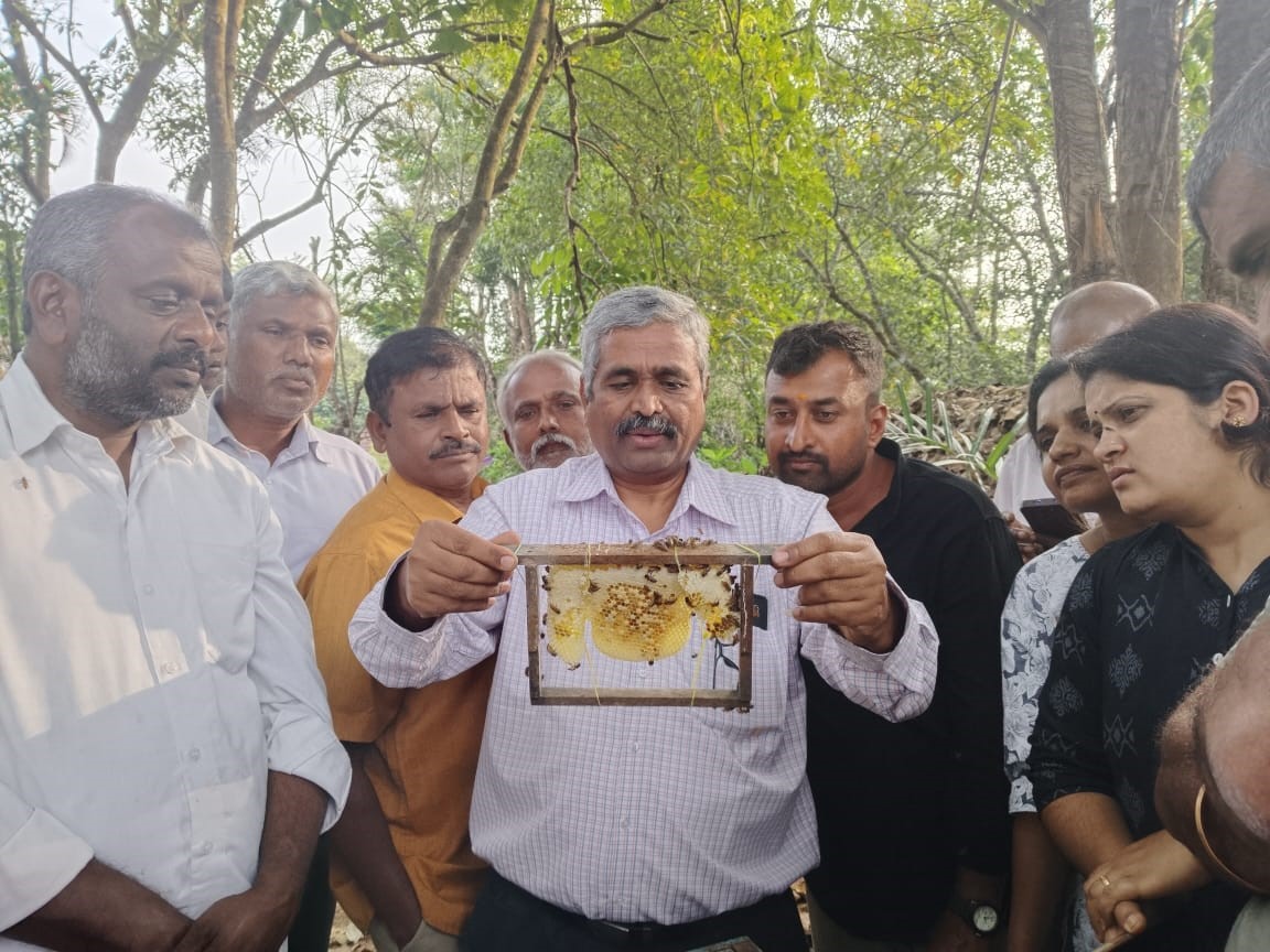 Training on “Scientific Honey Bee Keeping and Apiary Management” organized at  ICAR-IIHR-CHES, Chettalli on 26-28 November, 2025