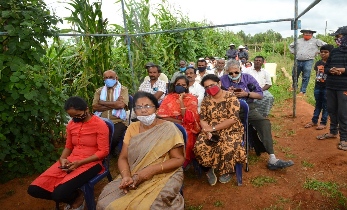 Field day on “Light Cum Suction trap based integrated management of South American Tomato moth, Tuta absoluta”  in  Seethekempanahalli village, Bengaluru North District, Karnataka on 09.12.2020