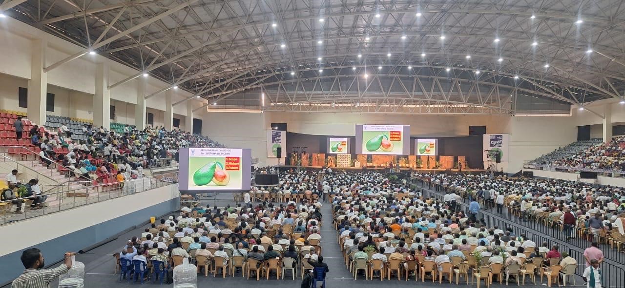 Hon’ble Union Minister for Agriculture & Farmers’ Welfare Shri Shivraj Singh Chouhan inaugurated the Mega Farmers’ Seminar on “Sustainable Tree-Based Agriculture” on 27.12.2025 at Adhiyamaan College of Engineering, Hosur, Tamil Nadu.