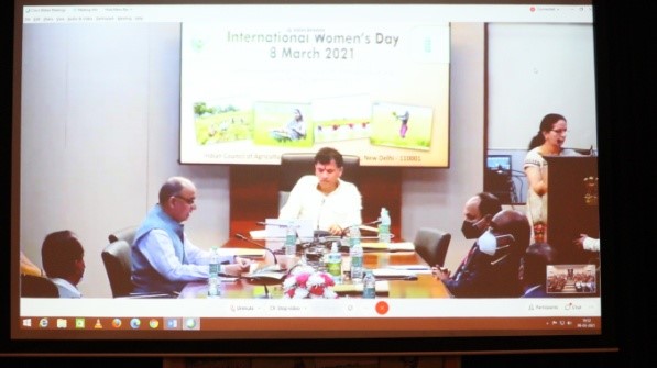 Dr. T. K. Behera, Director, ICAR–IIHR, delivered a talk on the importance of hortitourism in the Shevaroy Hills of Tamil Nadu on 13/12/2025