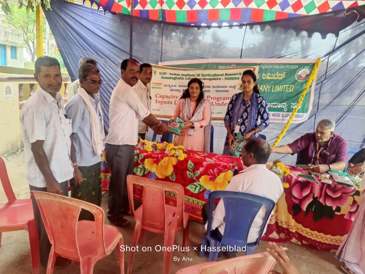 ICAR-Indian Institute of Horticultural Research, Bengaluru, organized Honeybee Rearing and Training Programme at Kadaranahalli, Tumakuru Taluk and Badavanahalli, Madhugiri Taluk, Tumakuru District under Tribal Sub –Plan (TSP)  Programme