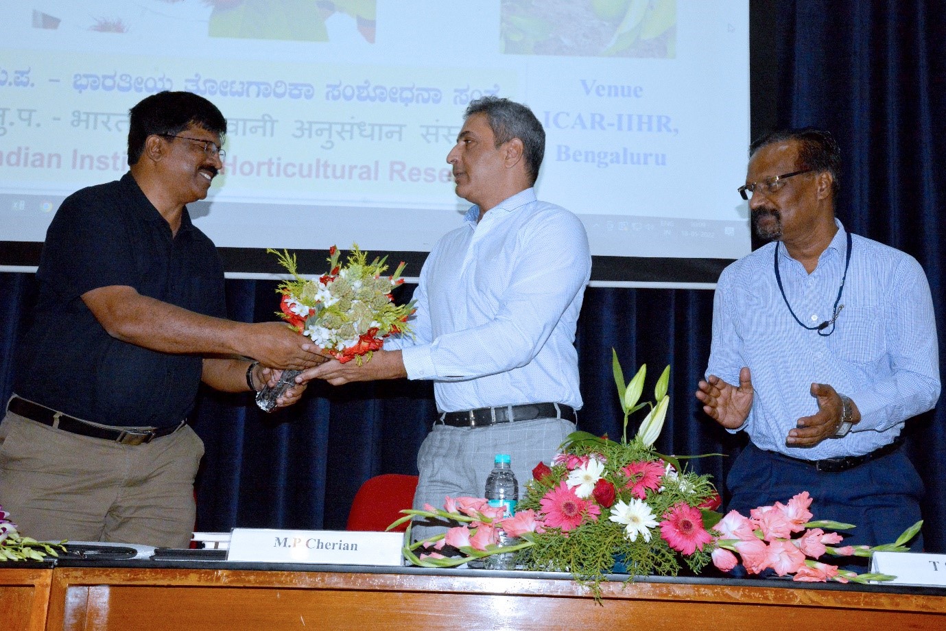 ICAR-IIHR Organized Input Distribution Programmes for the Beneficiaries of FPOs during Late Kharif Season   