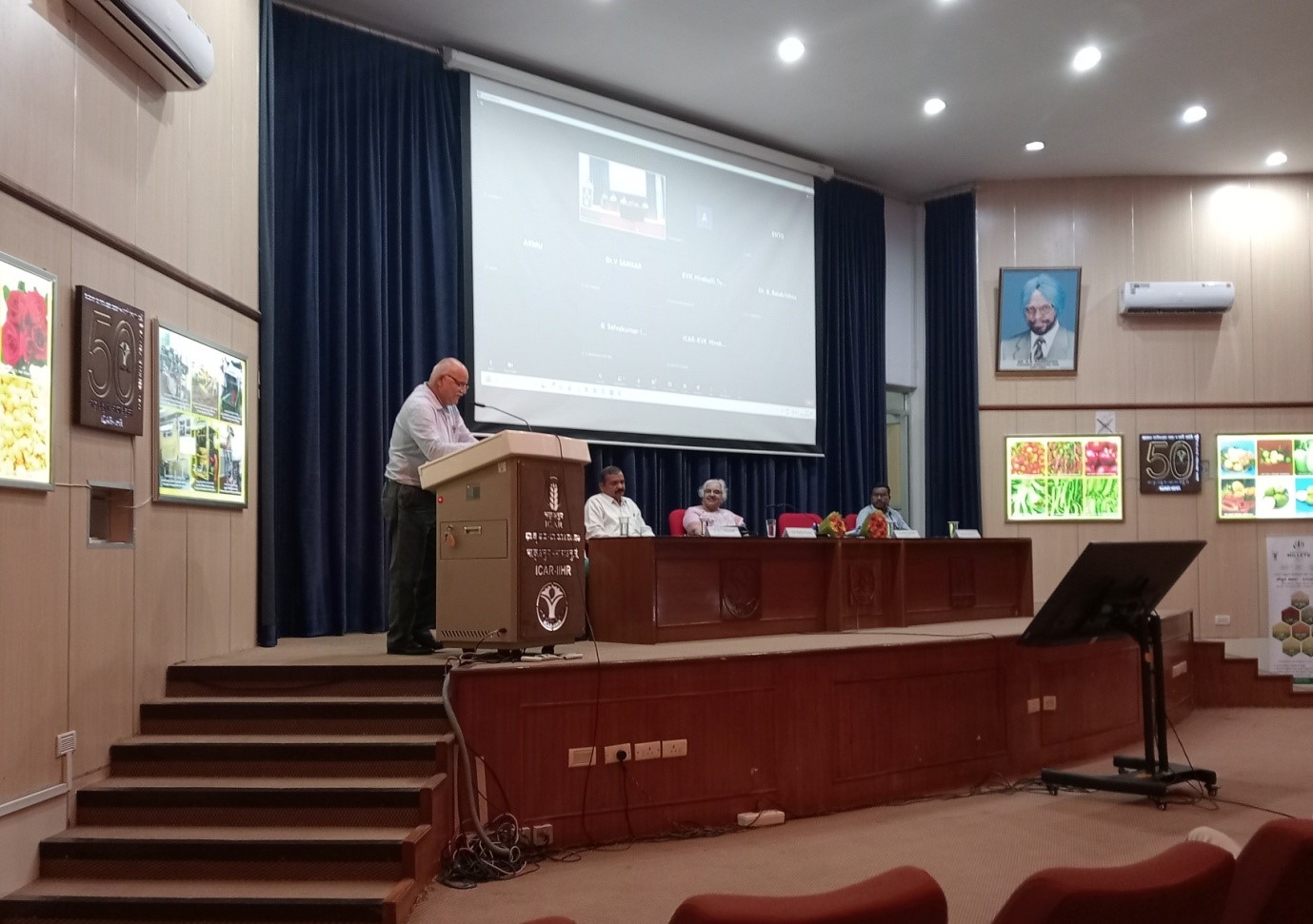 Handing over the cash benefit to the Jackfruit farmers on 05.12.2020