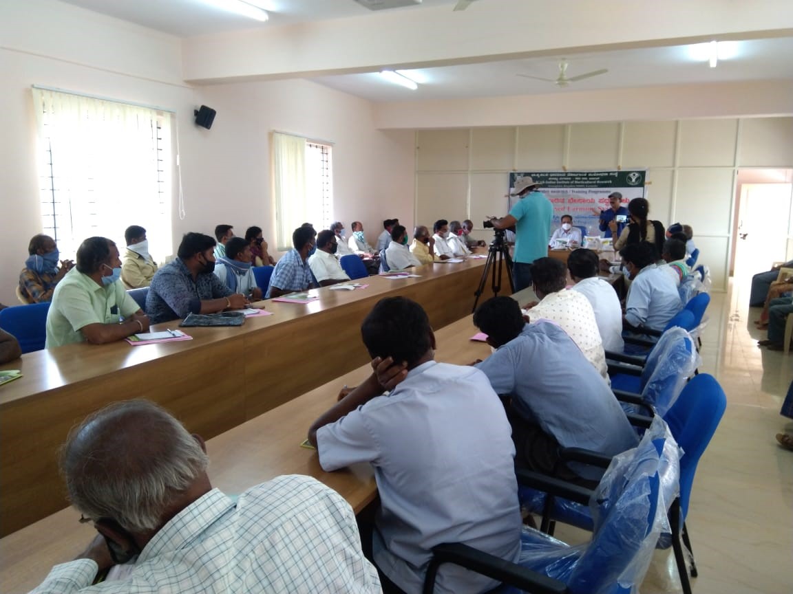 Training programme for demonstration farmers on Mango based cropping system at Srinivasapura Taluk