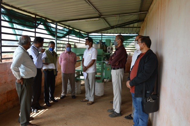Field day on “Arka Onion detopper” at Bachikoppalu village, Nagamangala (Tk.), Mandya (Dt.), Karnataka on 02.01.2021