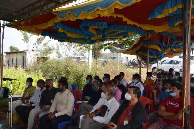 Field day on “Arka Onion detopper” at Bachikoppalu village, Nagamangala (Tk.), Mandya (Dt.), Karnataka on 02.01.2021