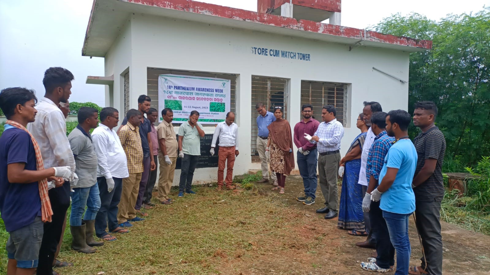 Central Horticultural Experiment Station, ICAR-IIHR, Bhubaneswar observed “Parthenium Awareness Week”