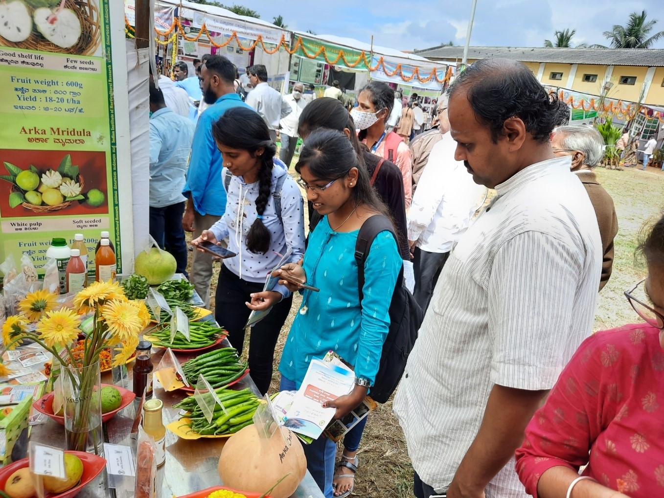 ICAR-IIHR participated in Krishi mela exhibition at UAHS, Shivamogga