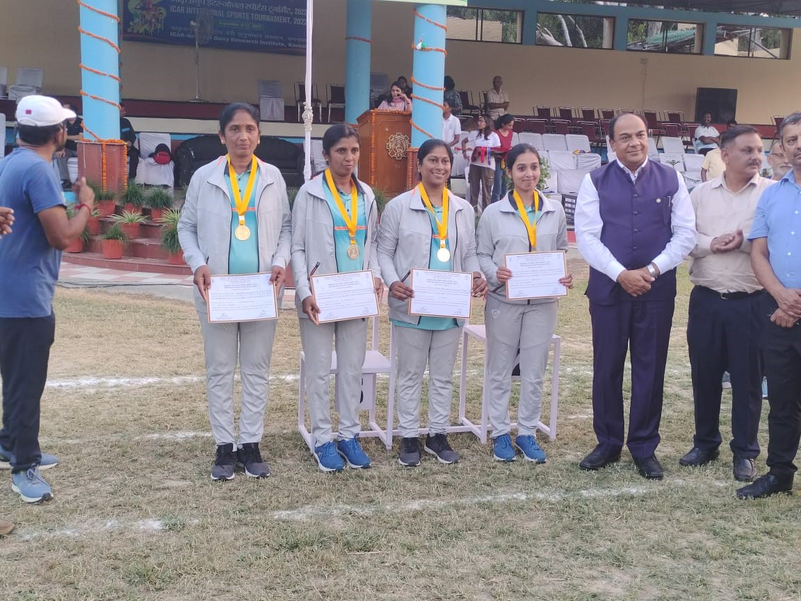 ICAR-IIHR, Bengaluru bagged ‘Overall Championship’ in ICAR-Interzonal Sports Tournament held at NDRI, Karnal