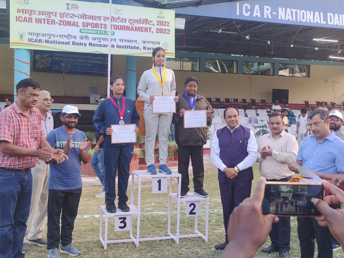 ICAR-IIHR, Bengaluru bagged ‘Overall Championship’ in ICAR-Interzonal Sports Tournament held at NDRI, Karnal